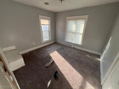 521 23 Street Lorain OH 44052