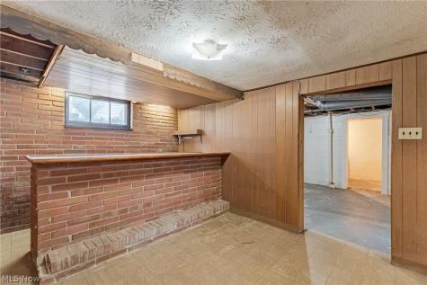 598 Morningview Avenue Akron OH 44305