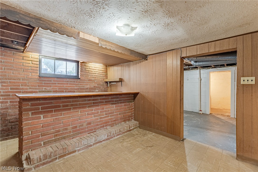 598 Morningview Avenue Akron OH 44305