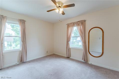 598 Morningview Avenue Akron OH 44305