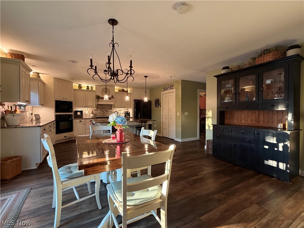 8533 Girdle Road Middlefield OH 44062