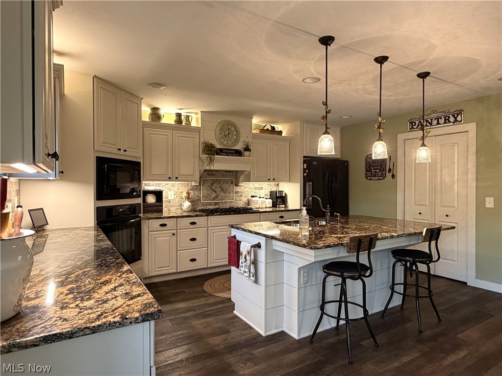 8533 Girdle Road Middlefield OH 44062