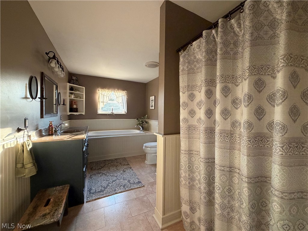 8533 Girdle Road Middlefield OH 44062