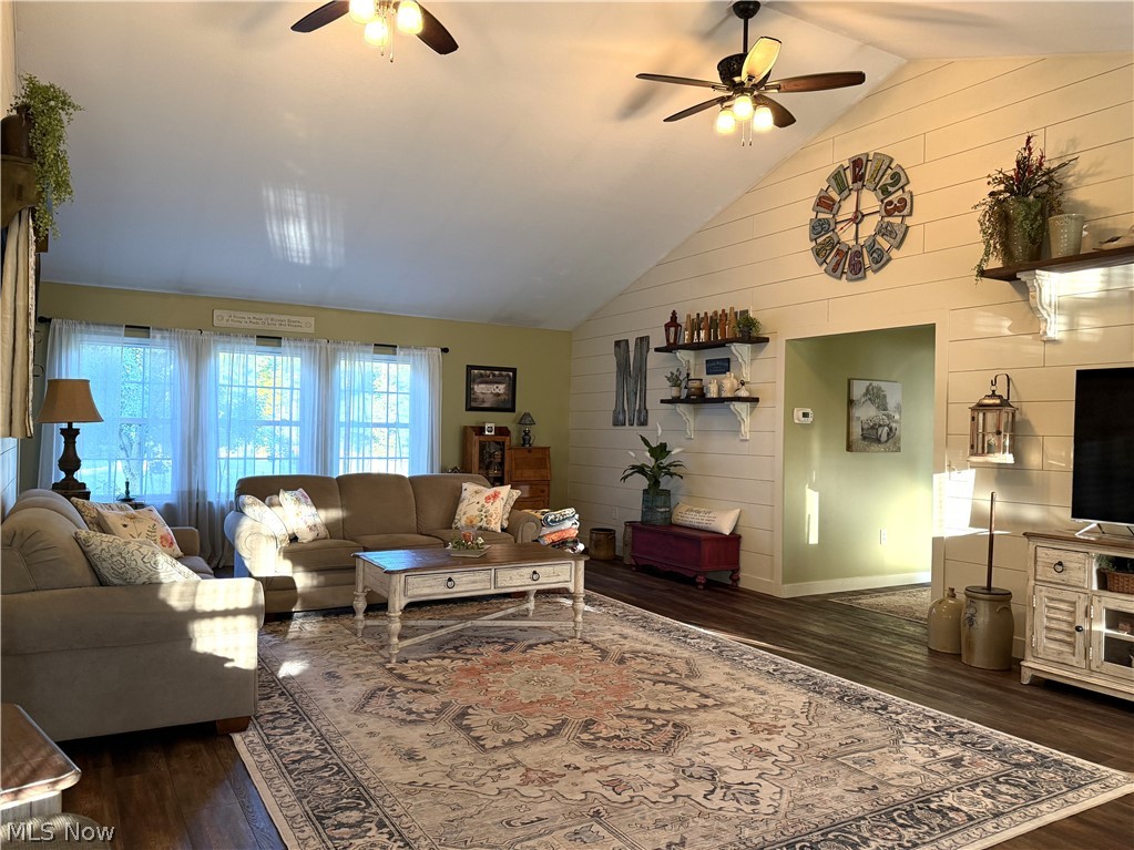 8533 Girdle Road Middlefield OH 44062