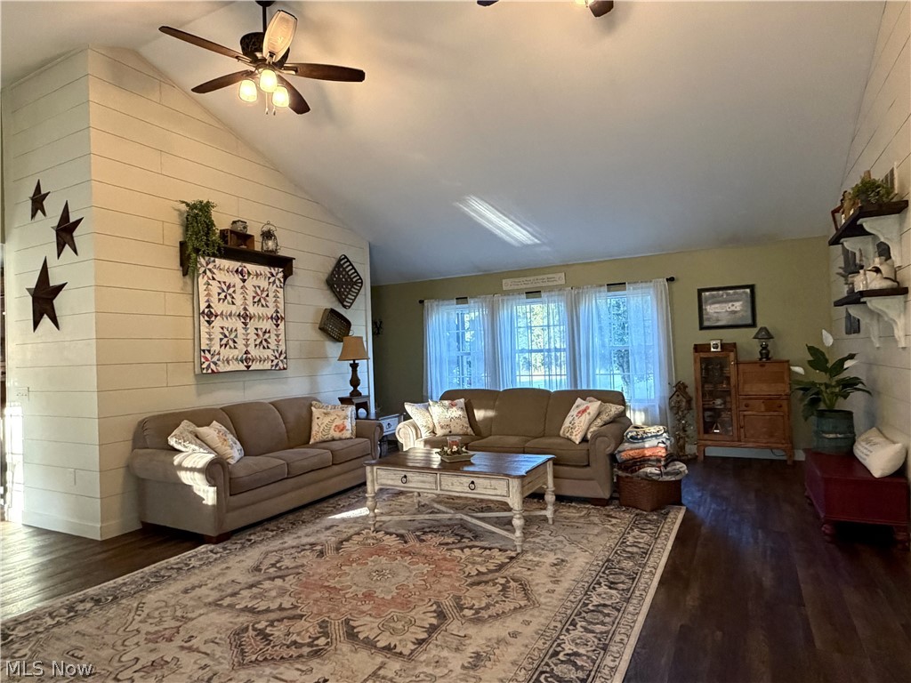 8533 Girdle Road Middlefield OH 44062