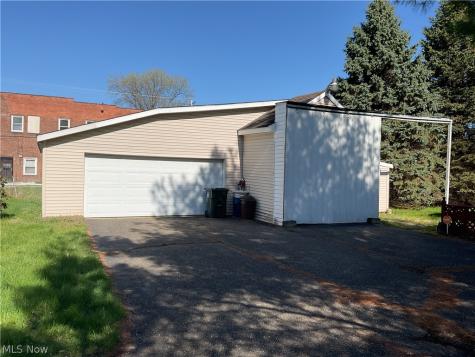 3812 Mahoning Road NE Canton OH 44705
