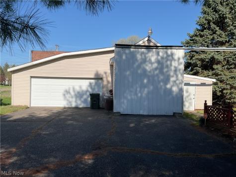 3812 Mahoning Road NE Canton OH 44705