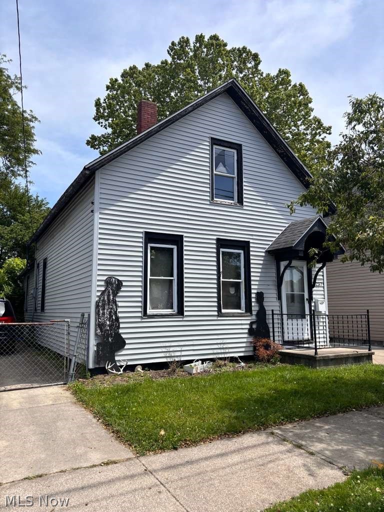 3237 W 30th Street Cleveland OH 44109