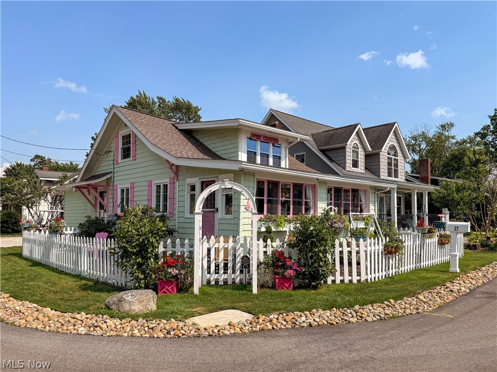 27 Bungalow Bay Boulevard Chippewa Lake OH 44215