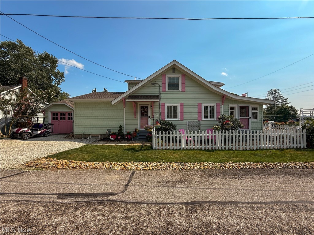 27 Bungalow Bay Boulevard Chippewa Lake OH 44215