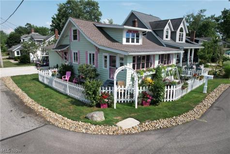 27 Bungalow Bay Boulevard Chippewa Lake OH 44215