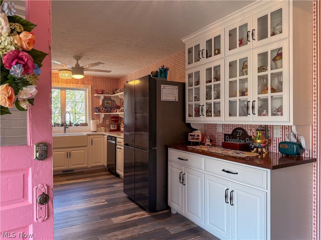 27 Bungalow Bay Boulevard Chippewa Lake OH 44215