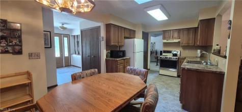 6224 Winding Creek Lane North Olmsted OH 44070