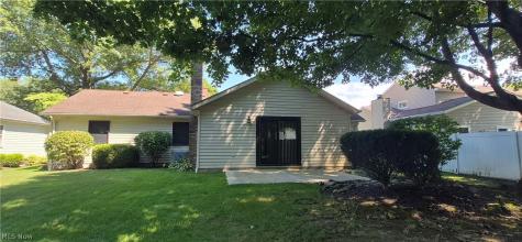 6224 Winding Creek Lane North Olmsted OH 44070