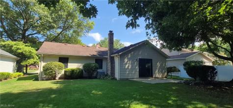 6224 Winding Creek Lane North Olmsted OH 44070