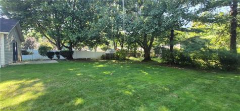 6224 Winding Creek Lane North Olmsted OH 44070