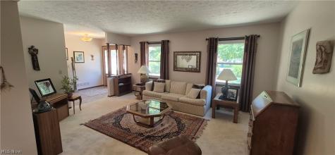 6224 Winding Creek Lane North Olmsted OH 44070