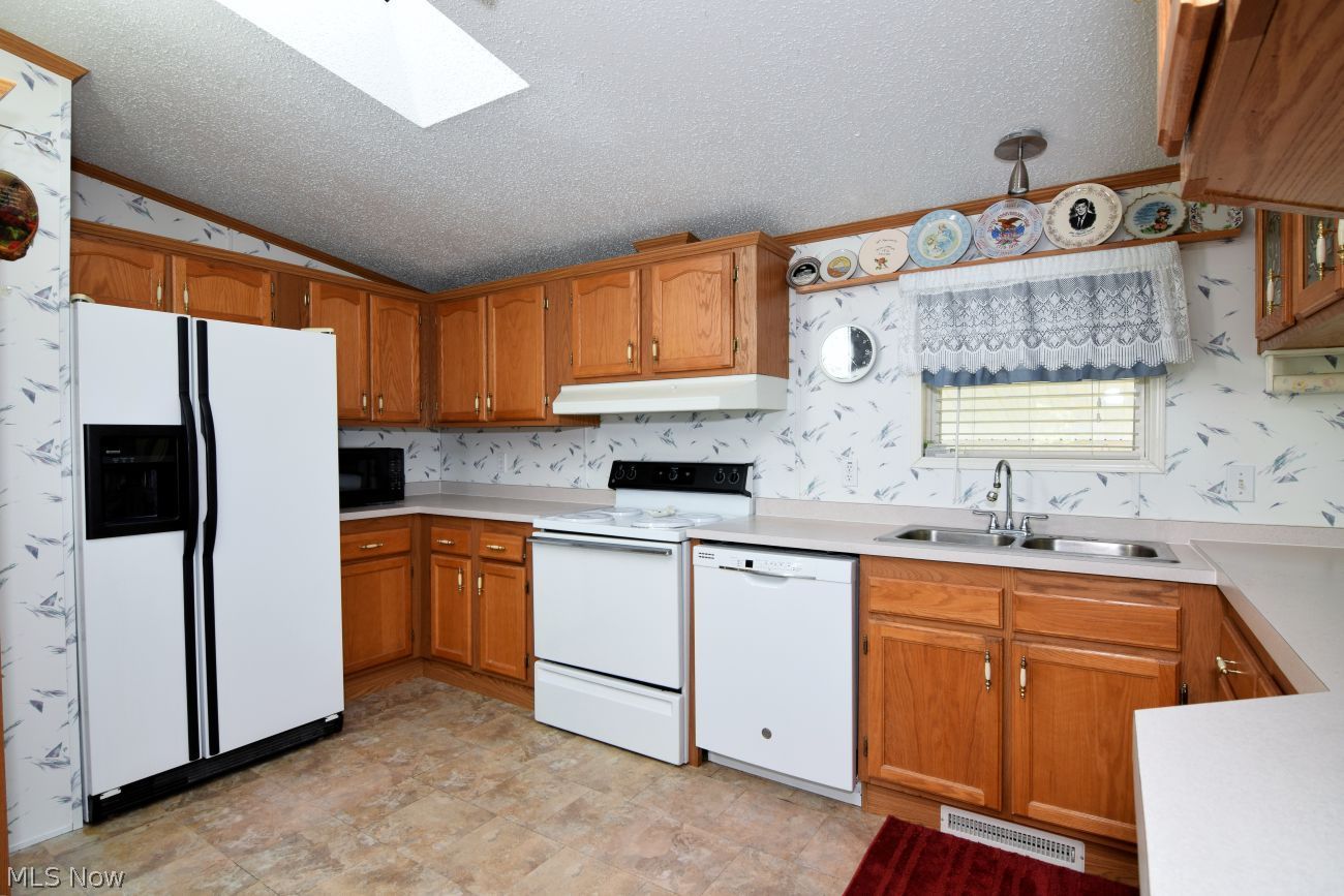 222 Troy Oaks Drive Hiram OH 44234