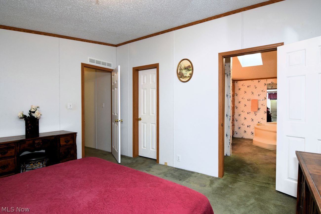 222 Troy Oaks Drive Hiram OH 44234