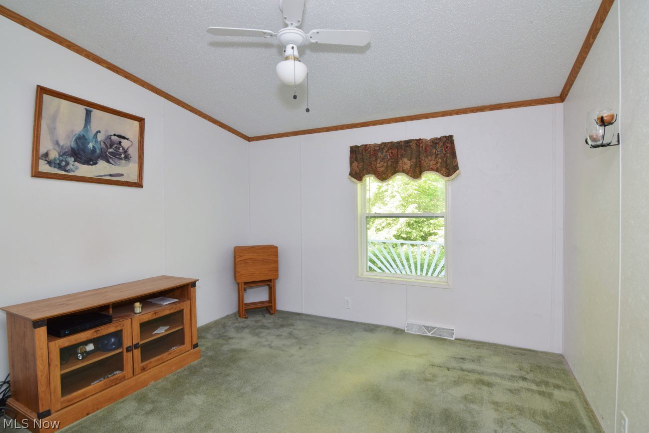 222 Troy Oaks Drive Hiram OH 44234