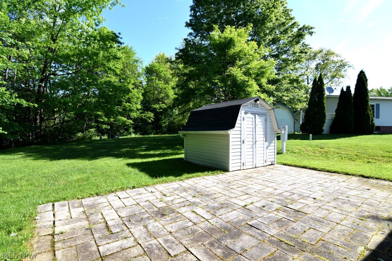 222 Troy Oaks Drive Hiram OH 44234