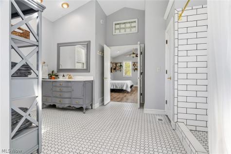 4767 Etter Drive North Canton OH 44232