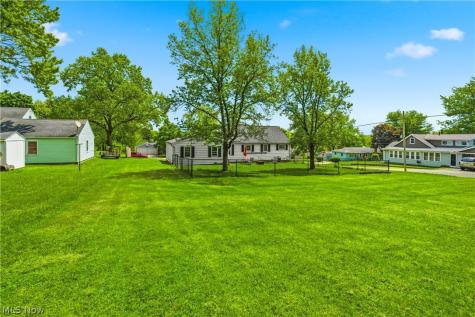 201 Menegay Road Louisville OH 44641