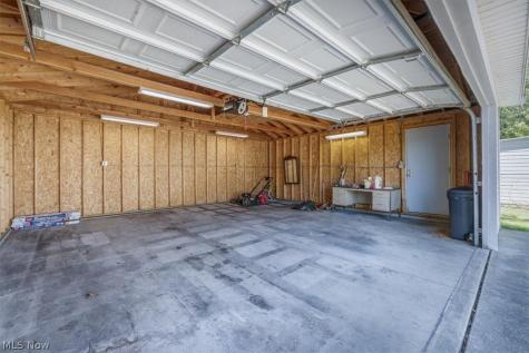 13413 Crossburn Avenue Cleveland OH 44135