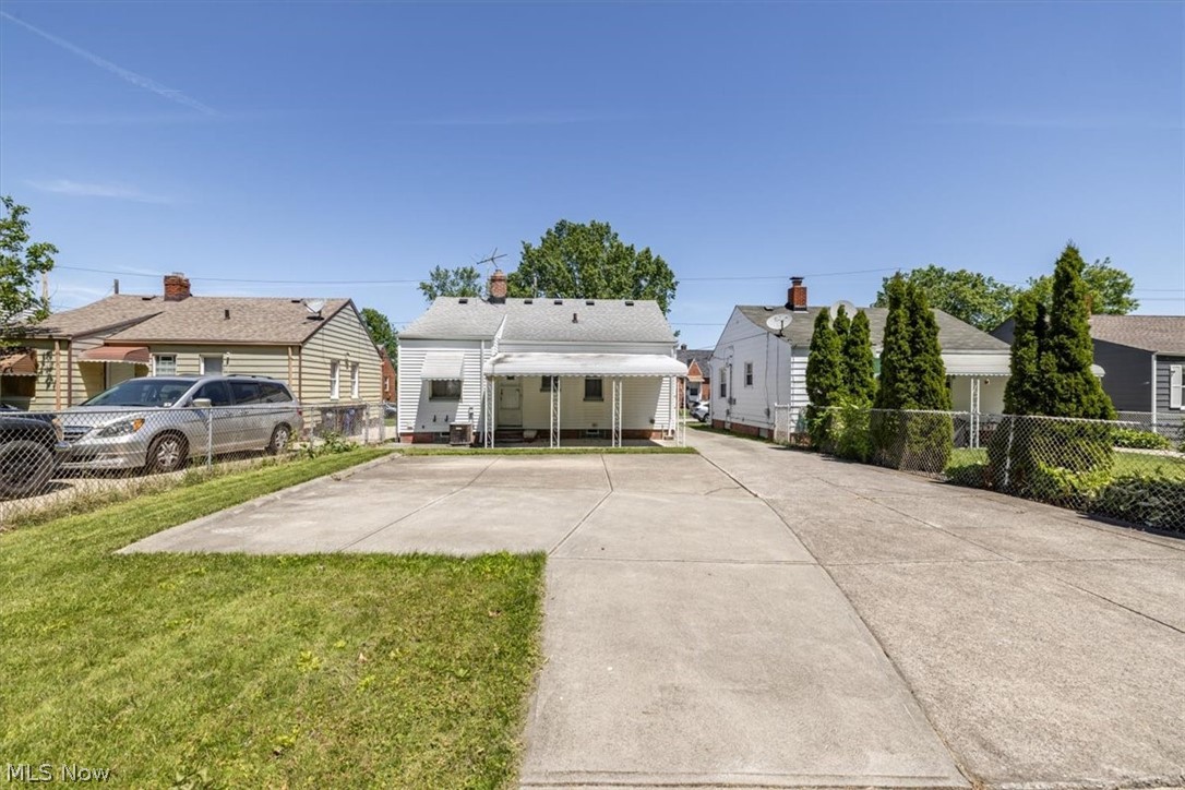 13413 Crossburn Avenue Cleveland OH 44135