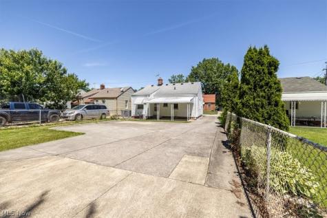 13413 Crossburn Avenue Cleveland OH 44135