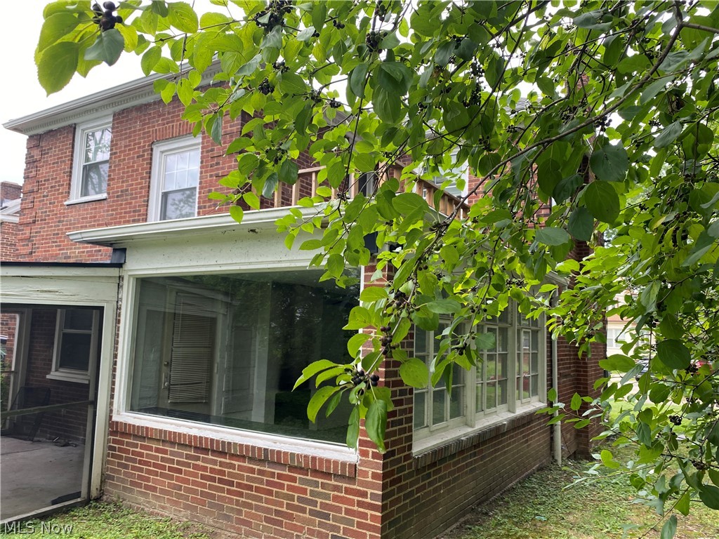 541 Fernwood Drive Akron OH 44320