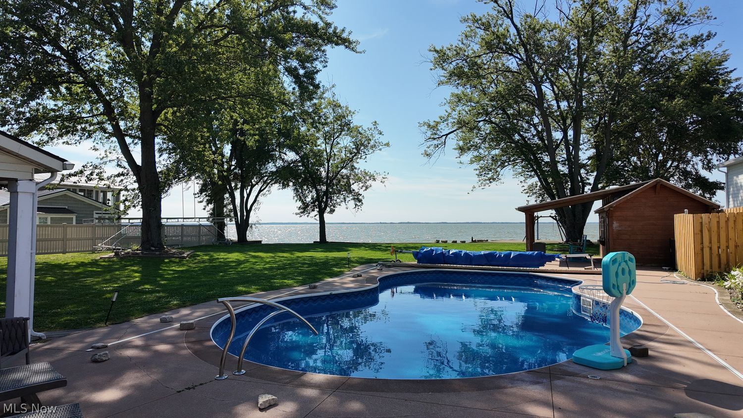 1086 E Hickory Grove Road Port Clinton OH 43452