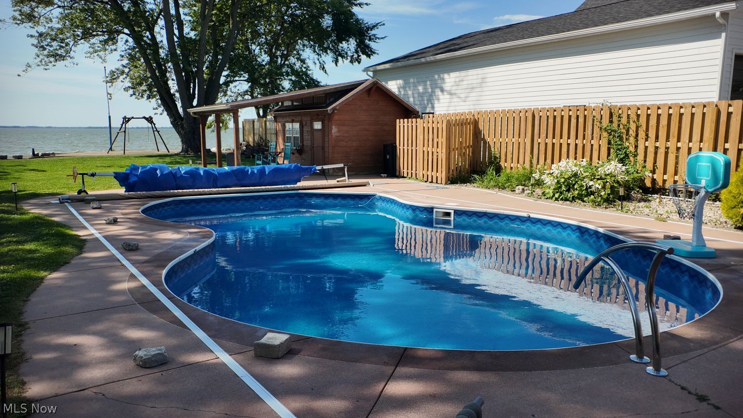 1086 E Hickory Grove Road Port Clinton OH 43452