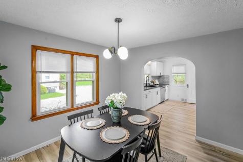 86 Southeast Avenue Tallmadge OH 44278