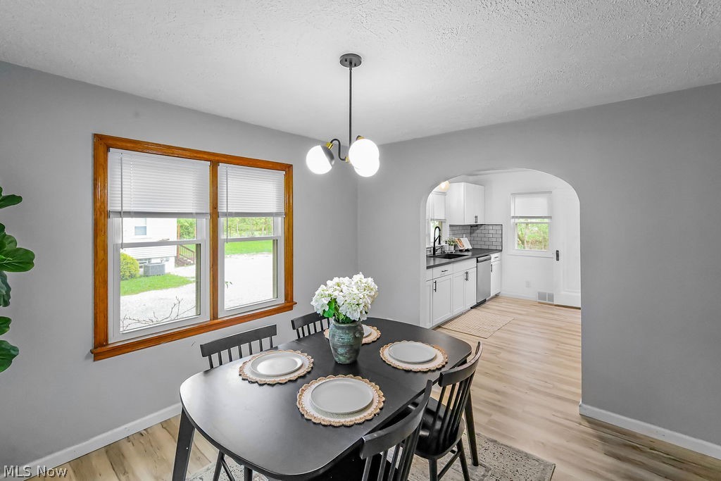 86 Southeast Avenue Tallmadge OH 44278