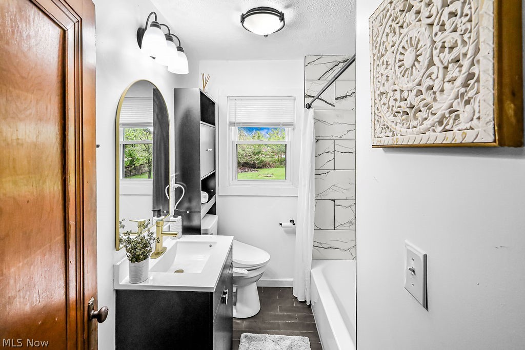 86 Southeast Avenue Tallmadge OH 44278