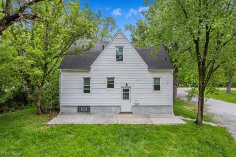 86 Southeast Avenue Tallmadge OH 44278