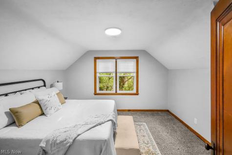 86 Southeast Avenue Tallmadge OH 44278