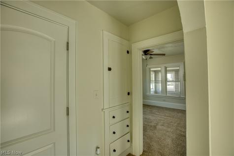 293 E Cassell Avenue Barberton OH 44203