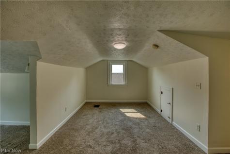 293 E Cassell Avenue Barberton OH 44203