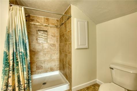 293 E Cassell Avenue Barberton OH 44203