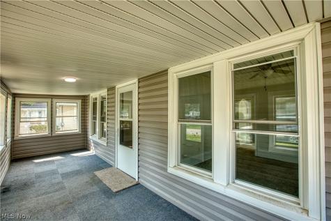 293 E Cassell Avenue Barberton OH 44203