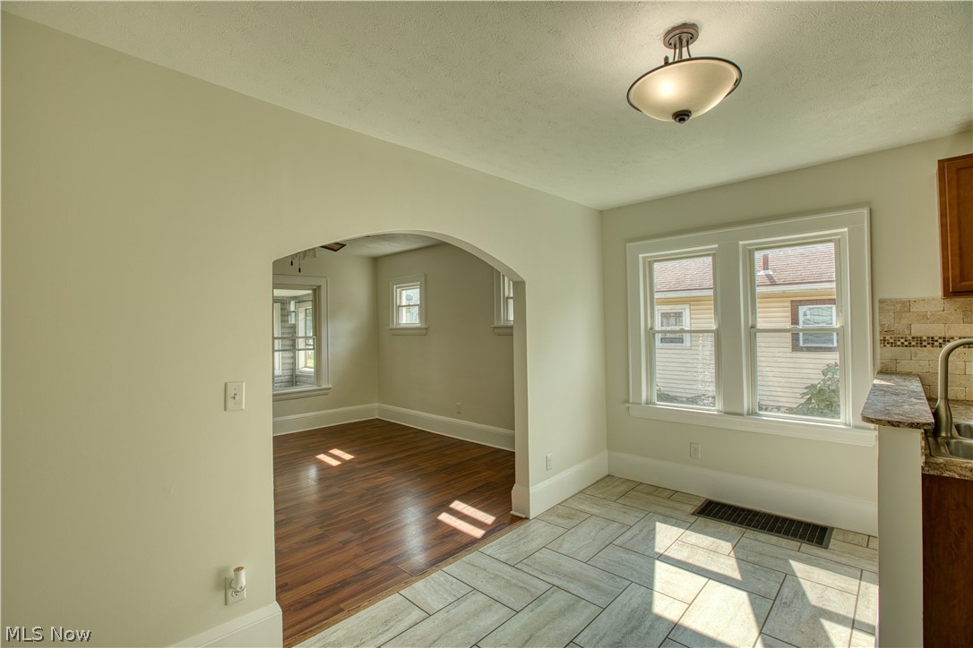 293 E Cassell Avenue Barberton OH 44203