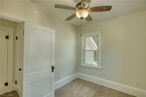 293 E Cassell Avenue Barberton OH 44203