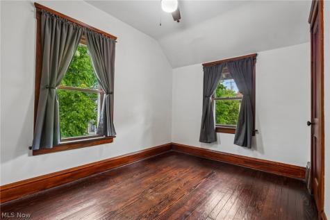 1531 Winchester Avenue Lakewood OH 44107