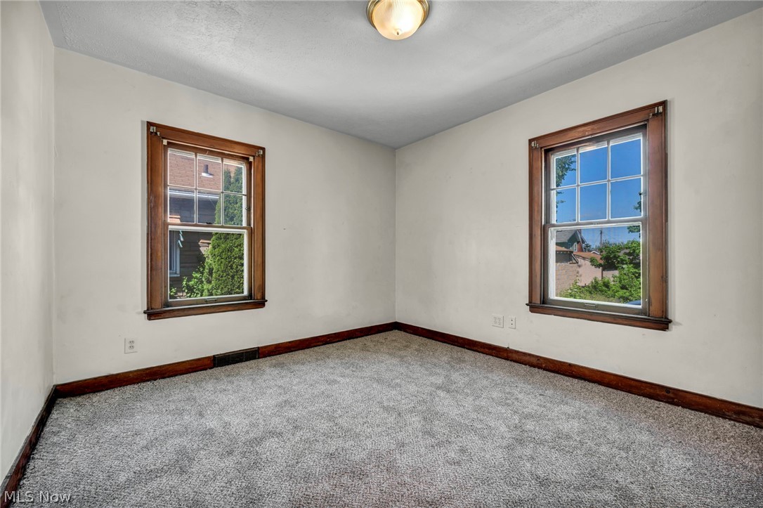 167 N Hazelwood Avenue Youngstown OH 44509