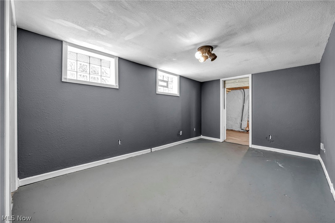 167 N Hazelwood Avenue Youngstown OH 44509