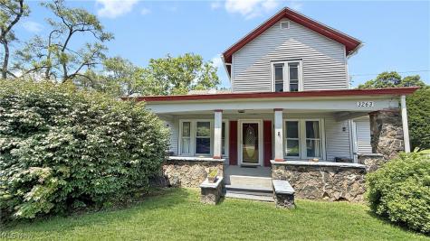 3263 State Route 59 Ravenna OH 44266