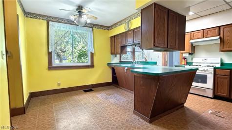 3263 State Route 59 Ravenna OH 44266