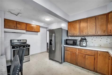 16013 Corkhill Road Maple Heights OH 44137